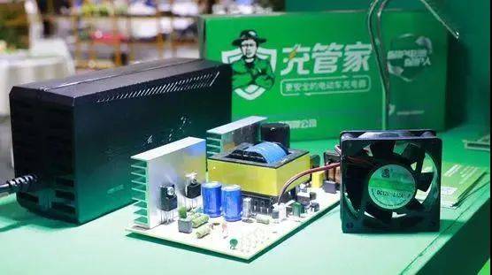 敞开胸膛亮硬件 更安全的充管家充电器，连小零件都来自上市公司